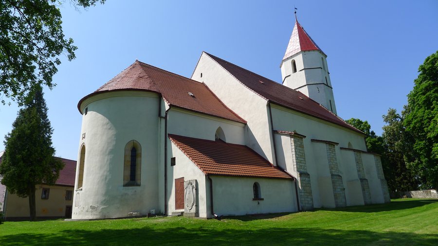 File:Raciborowice Górne, Kościół pw. Św. Michała Archanioła.JPG