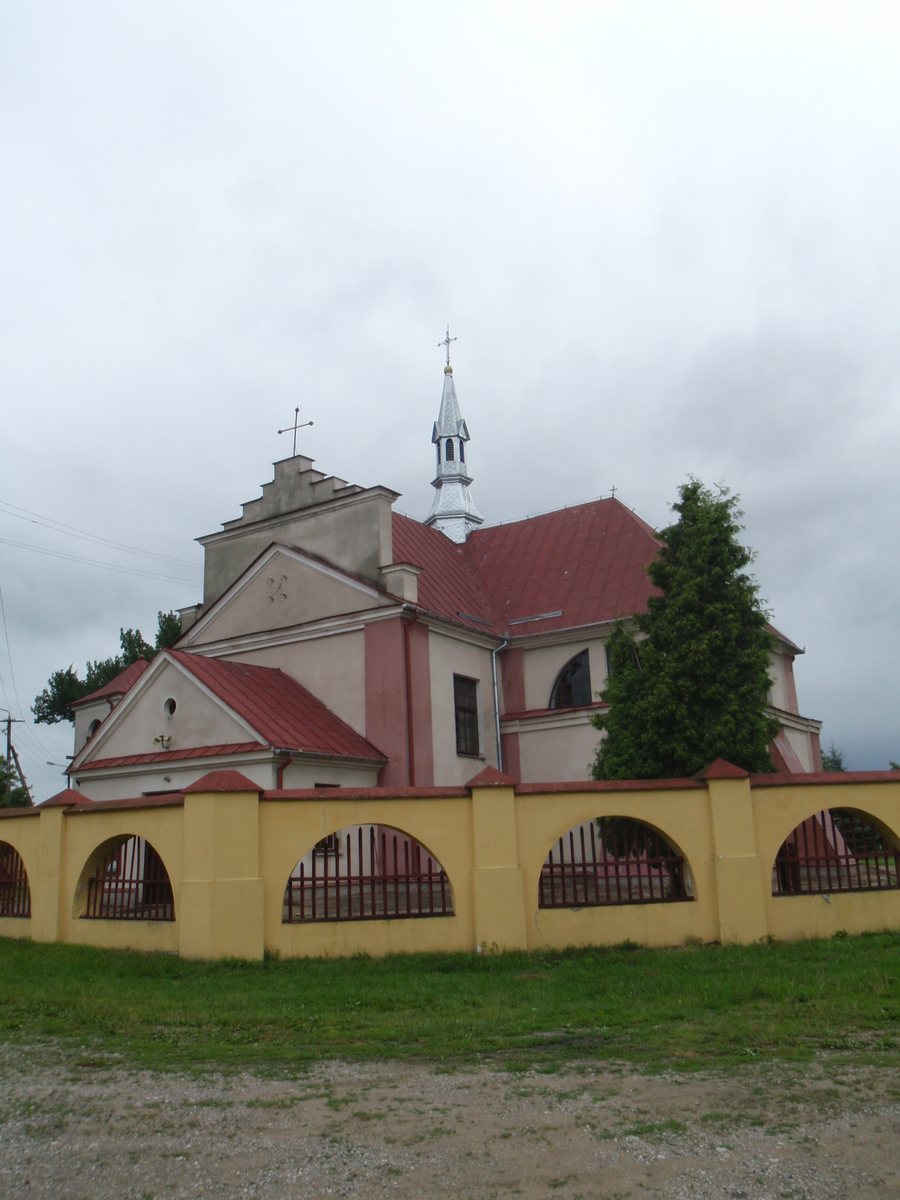 File:Kościół św. Stanisława w Oleksowie 01.JPG