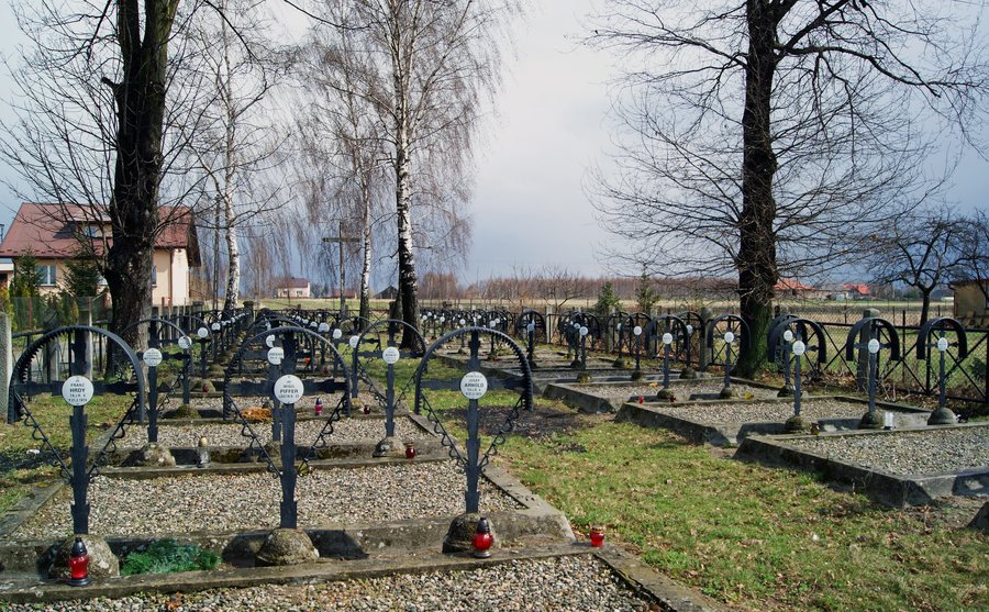 WWI, Military cemetery No. 261 Wał-Ruda, Wał-Ruda village, Tarnów county, Lesser Poland Voivodeship, Poland.jpg