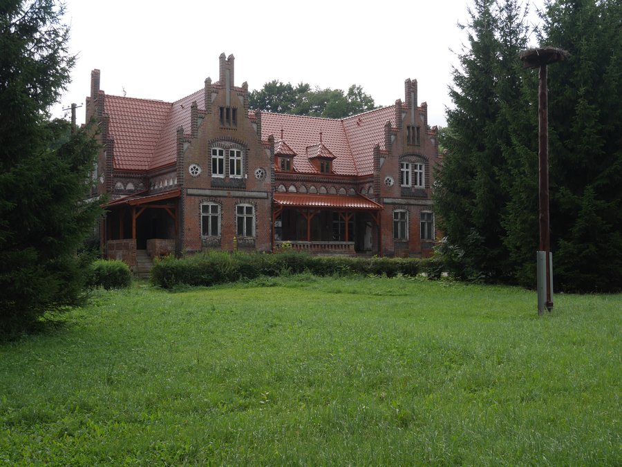 File:PL Bądki, dwór 1.JPG