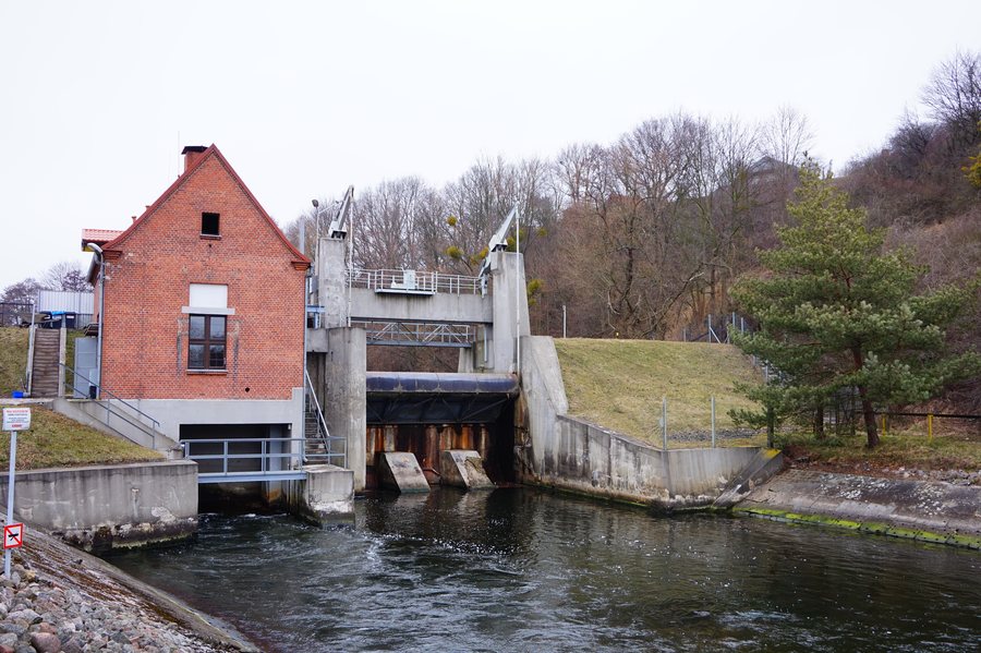 File:Elektrownia wodna. Wieś Juszkowo, pow. gdańsk - panoramio.jpg