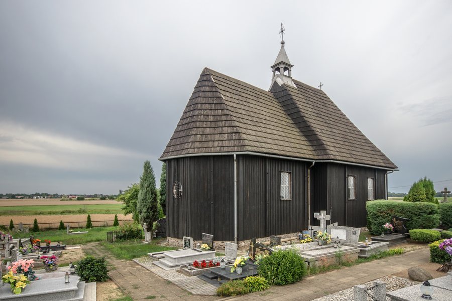 File:SM Piaski Kaplica cmentarna św Małgorzaty (1) ID 614845.jpg