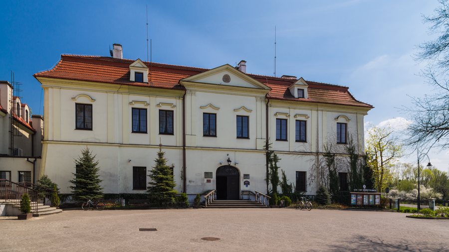File:2018 Powiat cieszyński, Zebrzydowice, Pałac 02.jpg