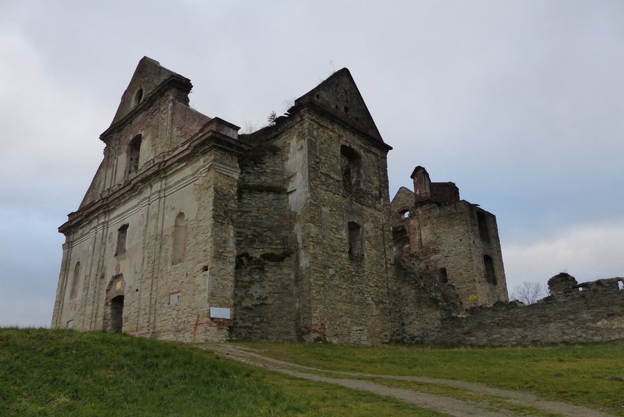 File:Zagórz Klasztor.jpg