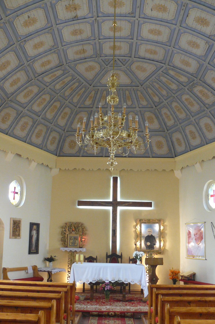 File:Podanin Church int.JPG