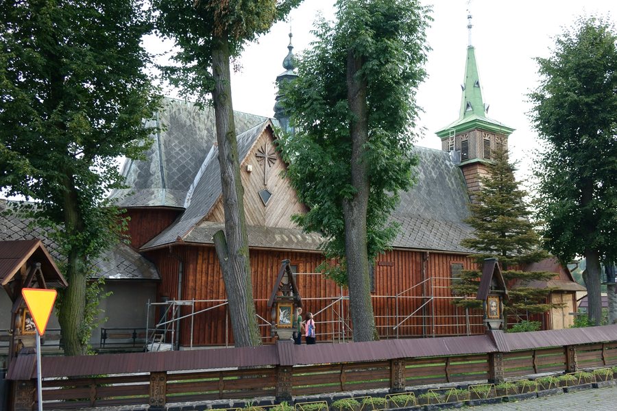 File:Radocza, gm. Tomice, Kościół Przemienienia Pańskiego; fot.01.jpg