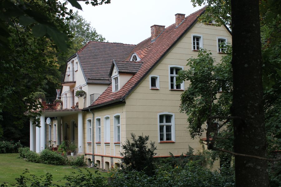 File:Dwór w Policku.JPG
