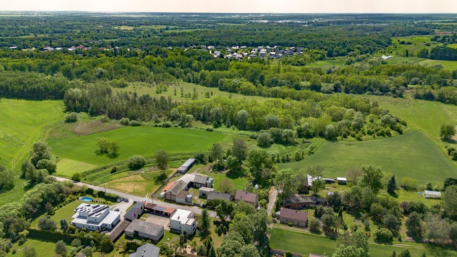 File:Pozostałość po równi stacyjnej budowanej stacji zaplecza technicznego Kolei Ruchu Regionalnego (KRR) w Pyskowicach (Paczynka).jpg