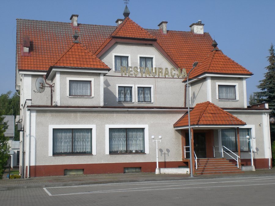 File:Gronowo Górne - restauracja Oaza 9311.jpg