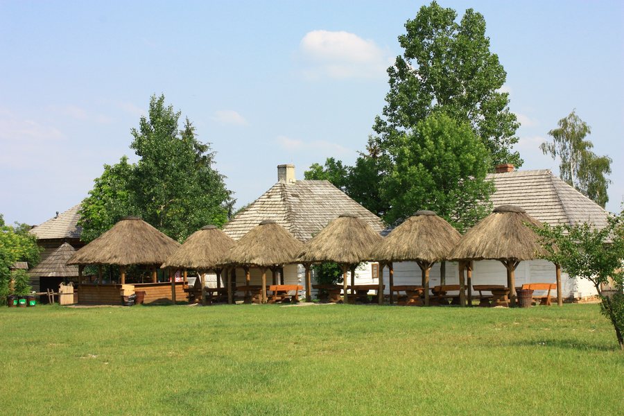 File:642849 Tokarnia Muzeum Wsi Kieleckiej 07.JPG