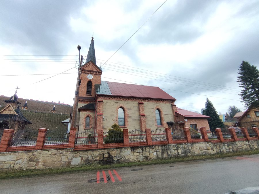File:Our Lady of Perpetual Help church in Rycerka Górna.jpg