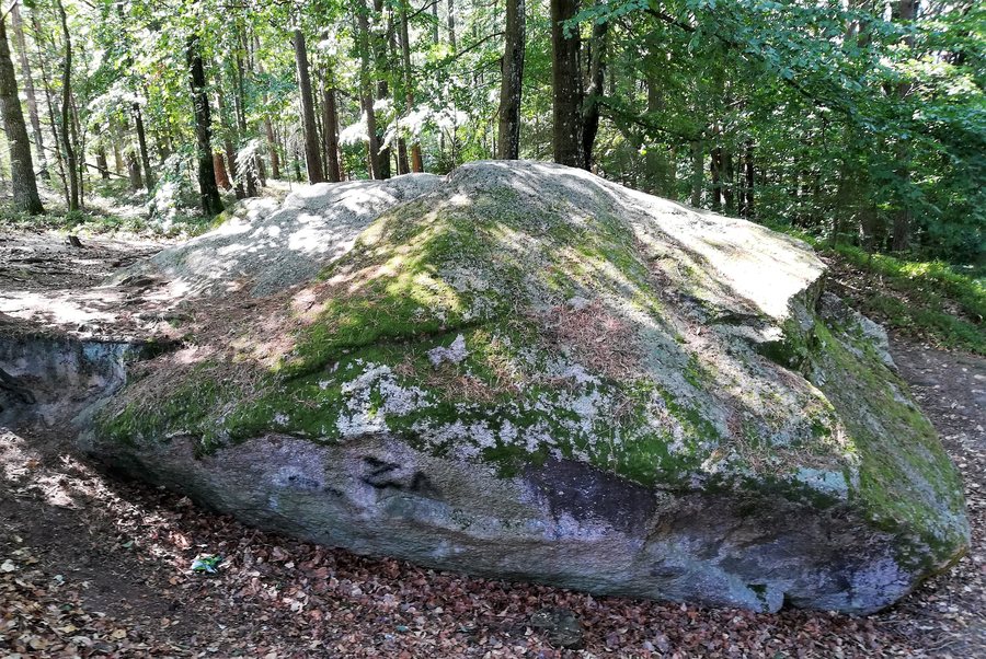 File:Diabelski Kamień Odargowo.jpg