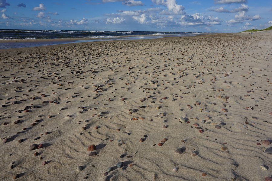 File:Plaża Rowy - Łeba.jpg