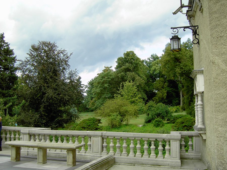 File:Zamek Gołuchów 01.JPG