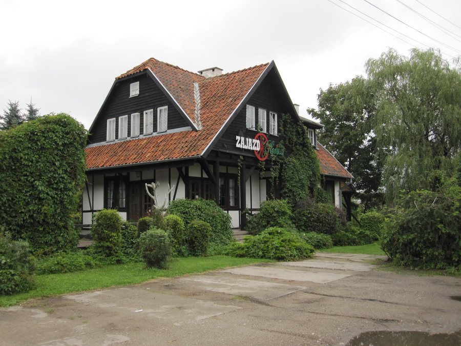 File:Jedwabno - Zajazd Oleńka.jpg