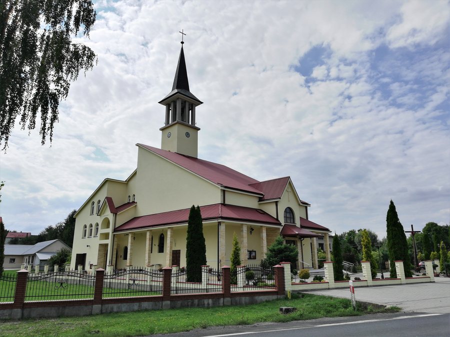 File:JKRUK 20180816 BIELOWY kaplica Bożego Miłosierdzia IMG 135941.jpg