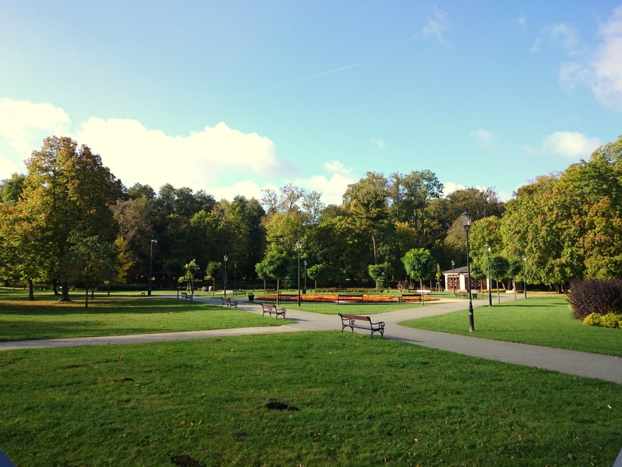 File:Wejherowo, park miejski (01).jpg