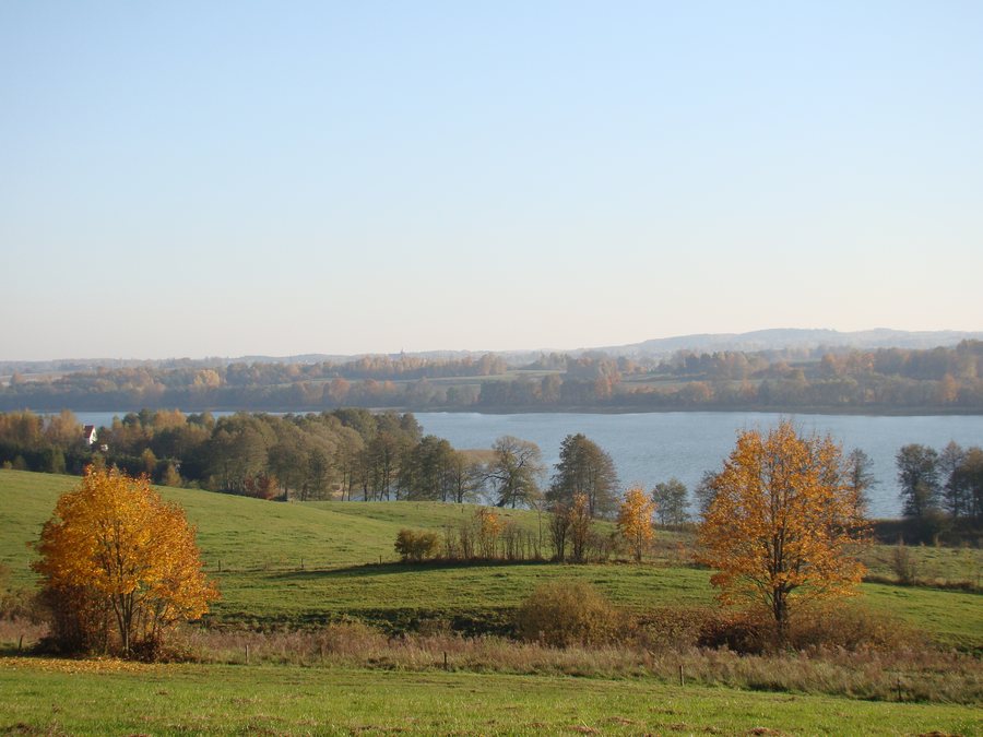 File:Jezioro Blanki.JPG