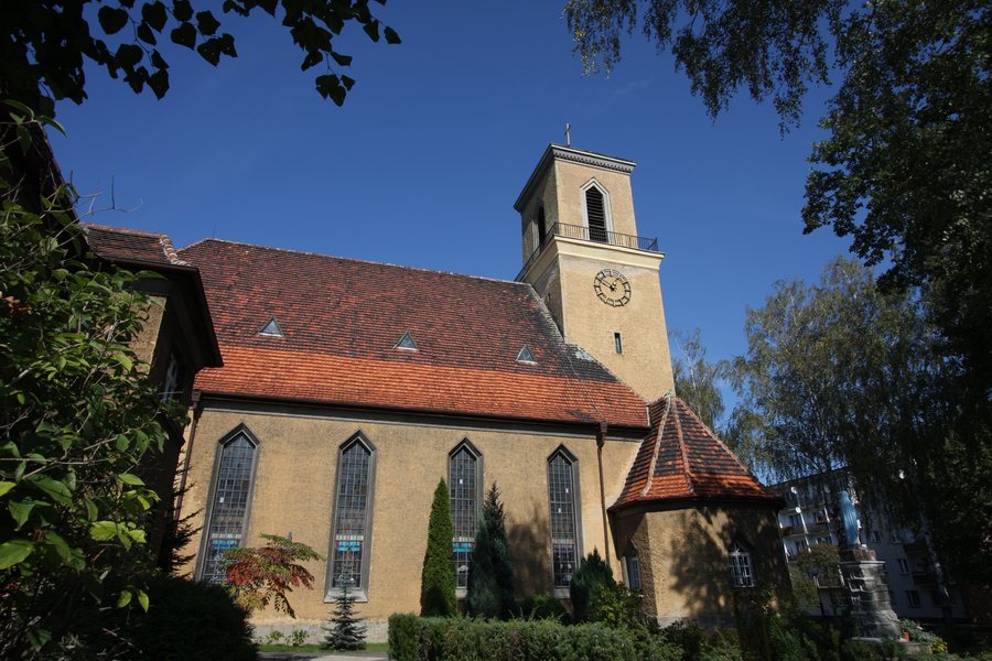 File:20282 Zbaszynek kosciol parafialny pw mnmp 2.JPG