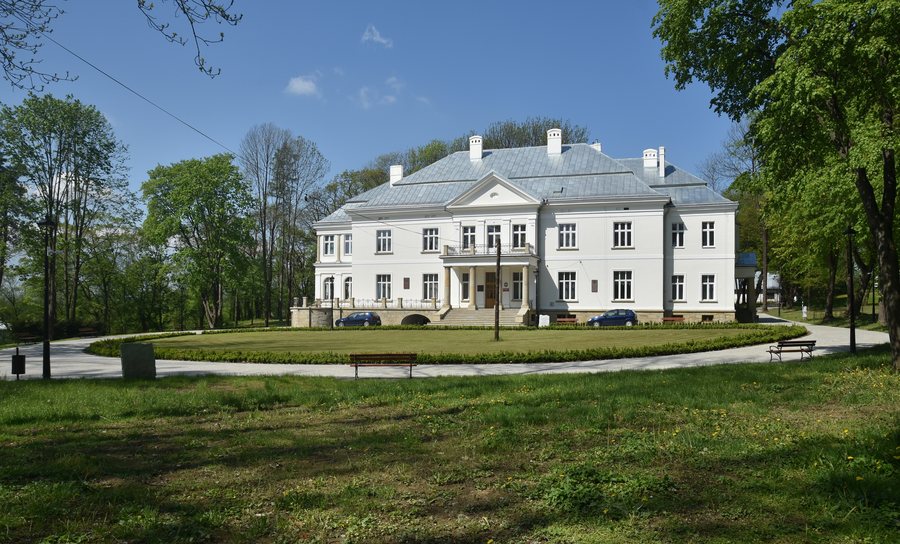 File:Jedlicze, pałac Stawiarskich (HB1).jpg