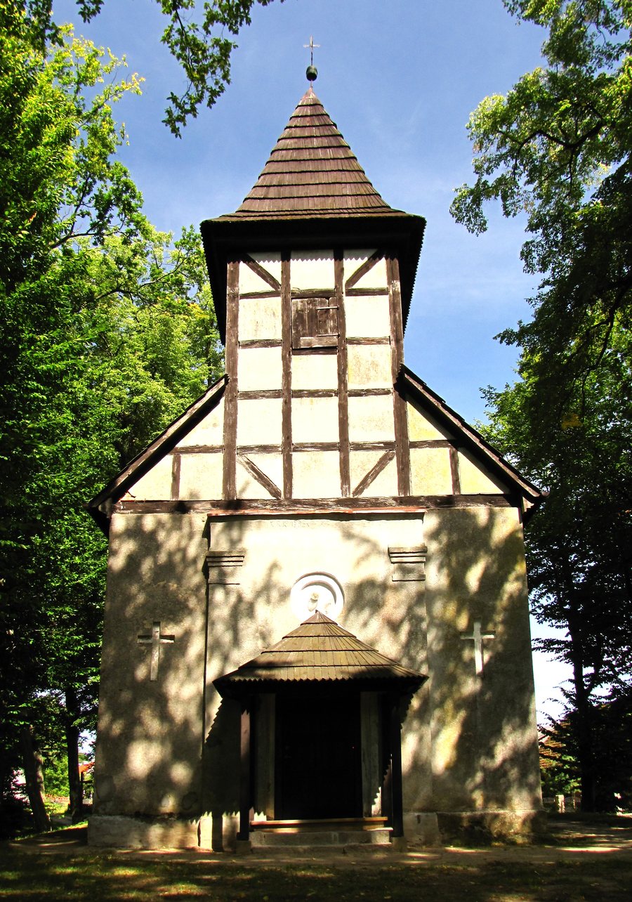File:Wielin - Szachulcowy kościół pw. Chrystusa Króla 3.JPG