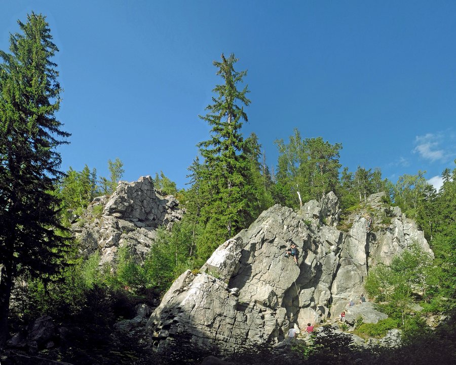 File:PL-Karpacz-Rabenfelsen-4.jpg