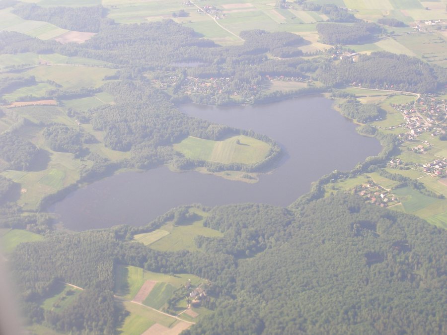 File:Jezioro Lewinko aerial.jpg