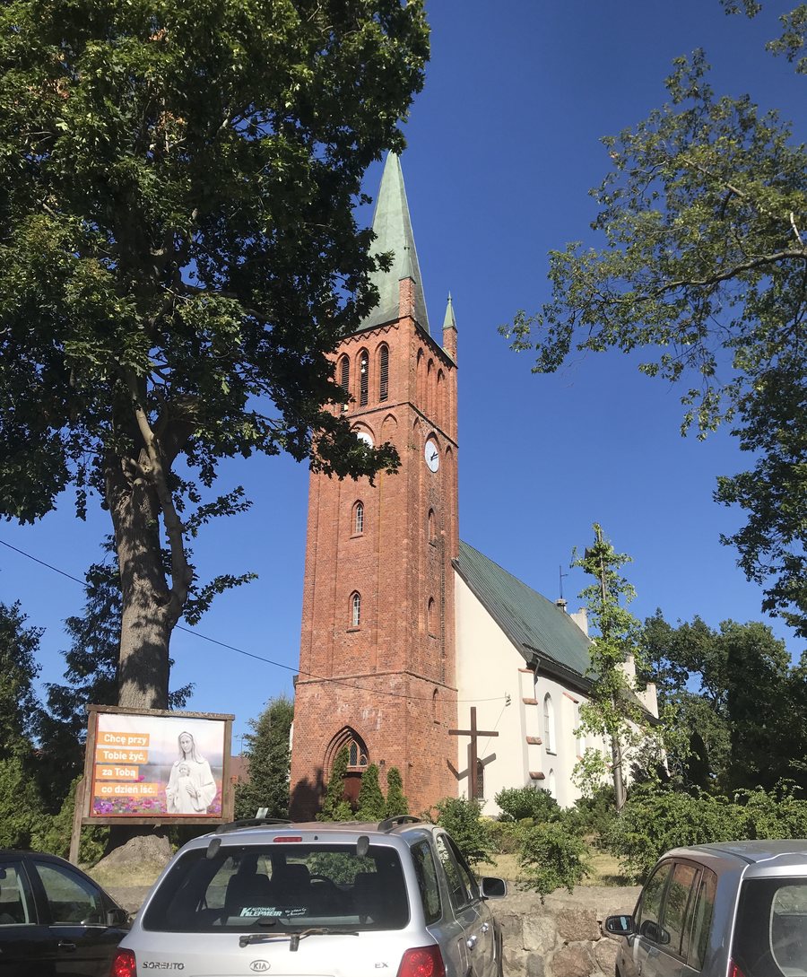 File:Kościół Gardna Wielka.jpg