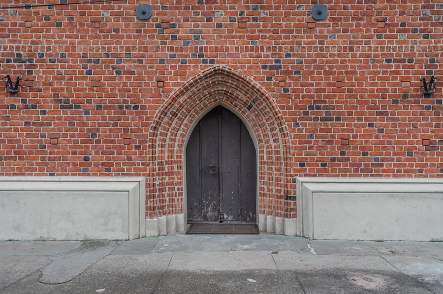 File:St Nicholas church in Warta (4).jpg