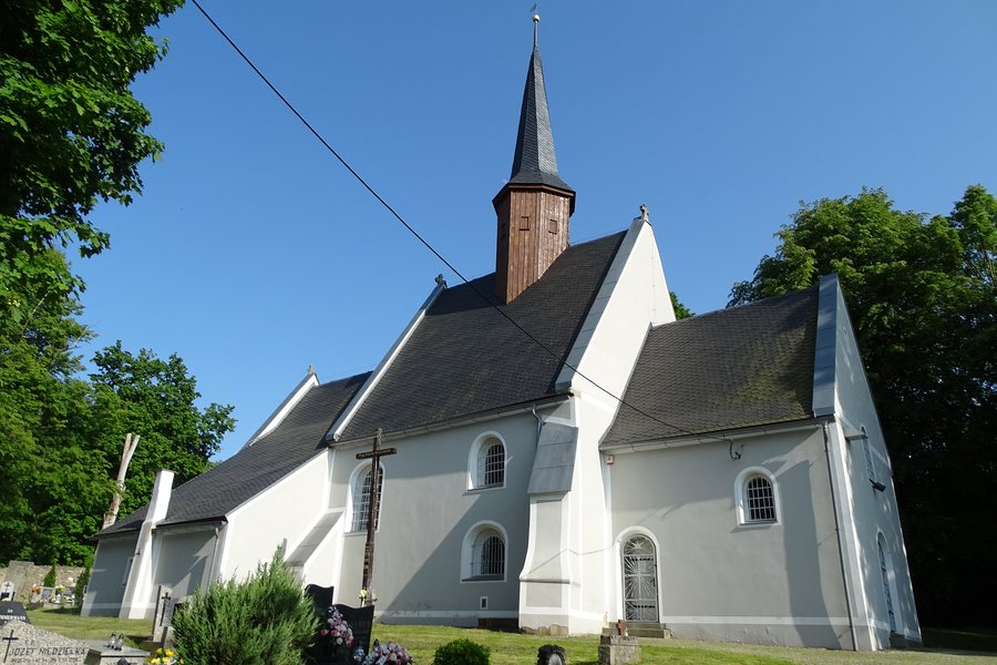 File:Kościół MB Szkaplerznej Zebrzydów.jpg