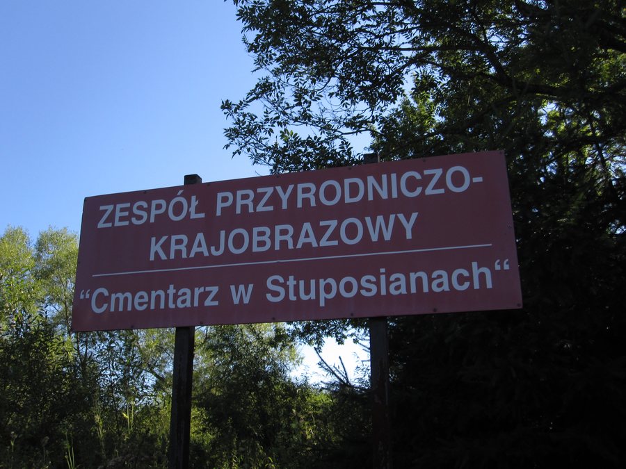 File:Stuposiany - cmentarz (01).jpg