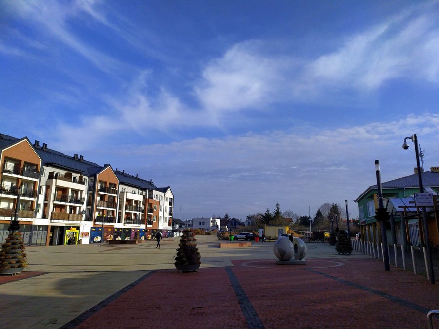 File:Przezmierowo-Rynek-WEBXL.jpg