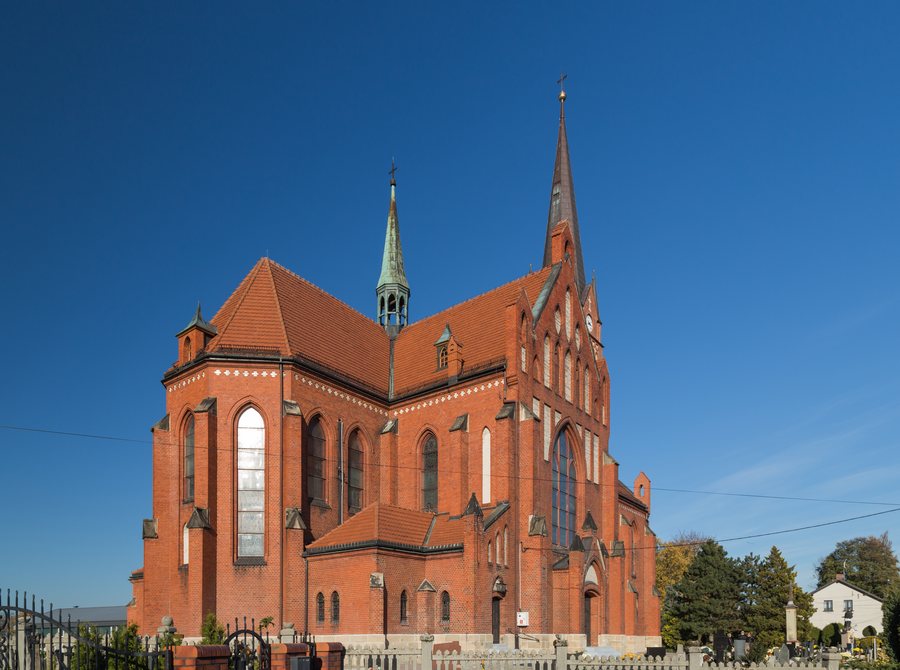 File:2021 Powiat pszczyński, Brzeźce, Kościół Matki Boskiej Szkaplerznej 05.jpg