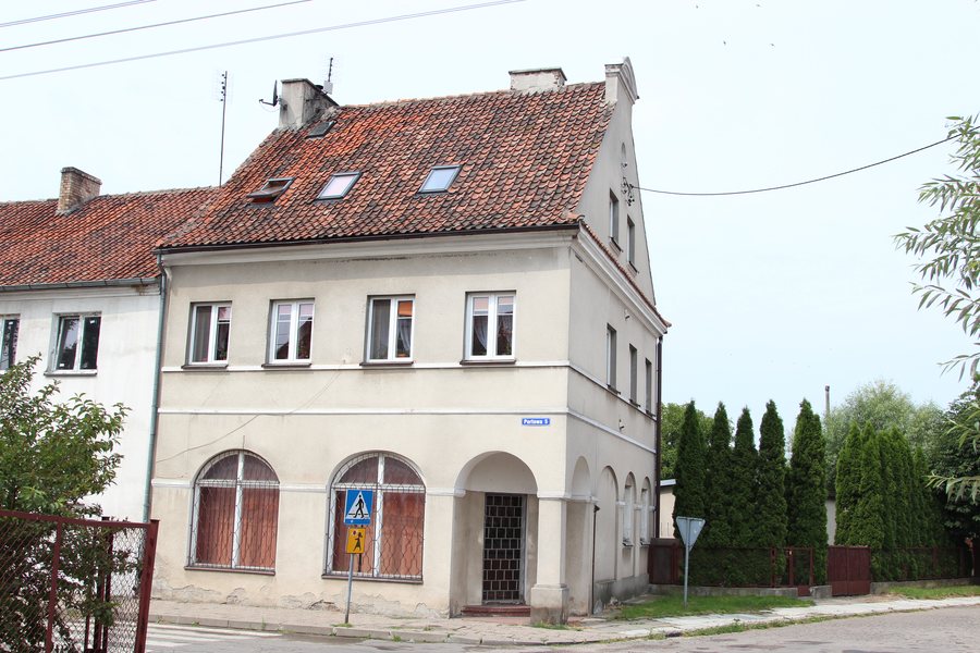 File:Tolkmicko Portowa 5 house.JPG