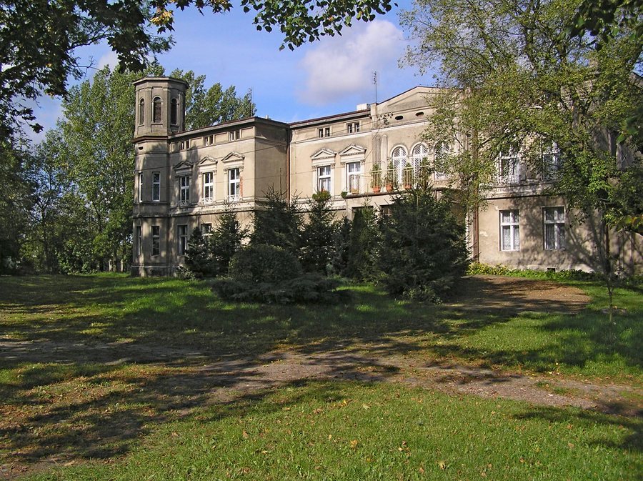 File:Lulkowo palac 02.jpg