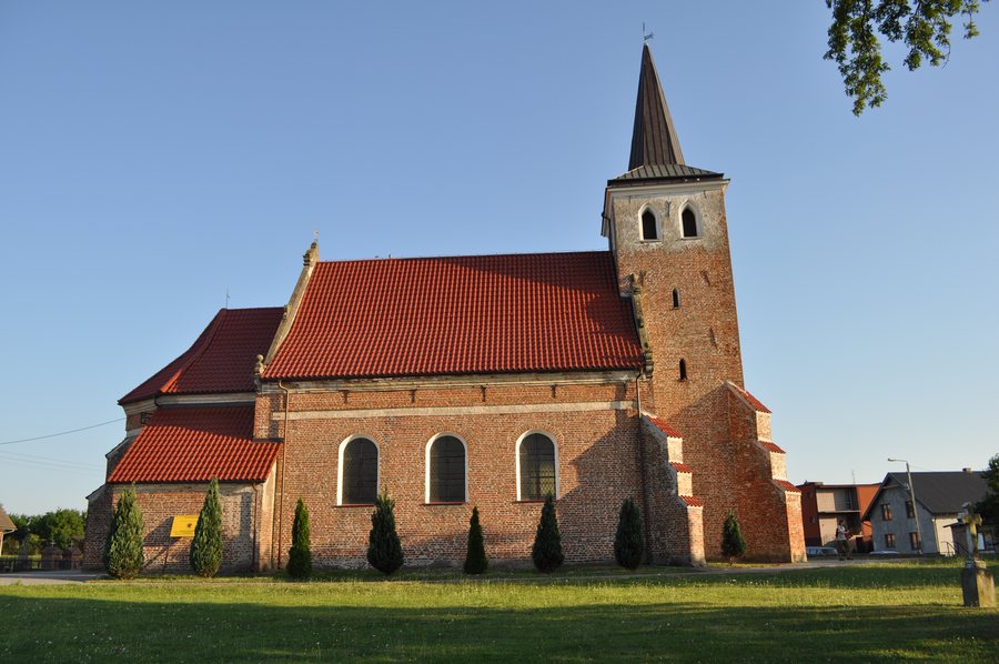 File:Starzyno - church 01.jpg