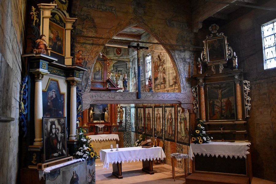 File:Iwkowa, Kościół Nawiedzenia Najświętszej Marii Panny w Iwkowej 0.jpg