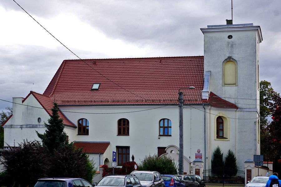 File:Kościół klasztorny augustianów (Chojnice).jpg
