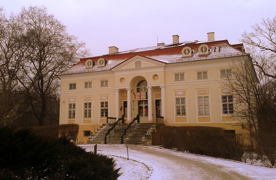Alexander Palace in Samotwor
