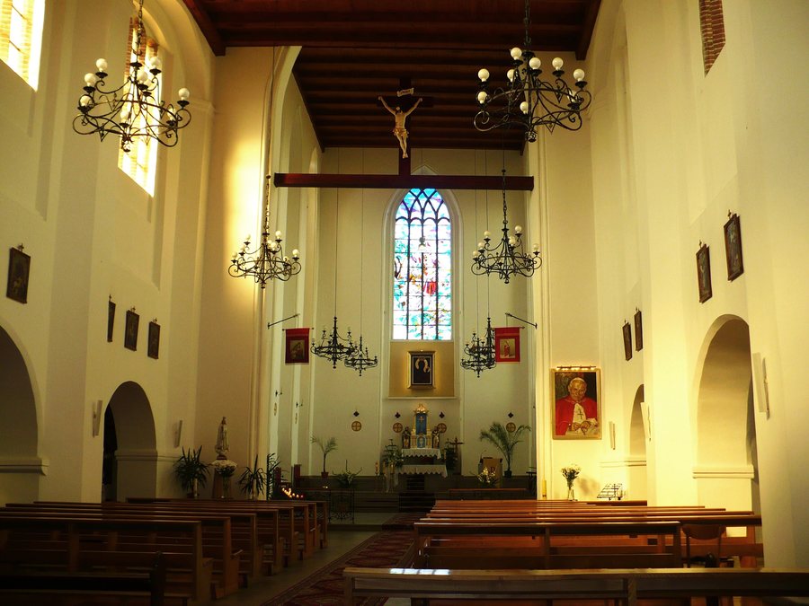 File:Świecki kościół starofarny.JPG