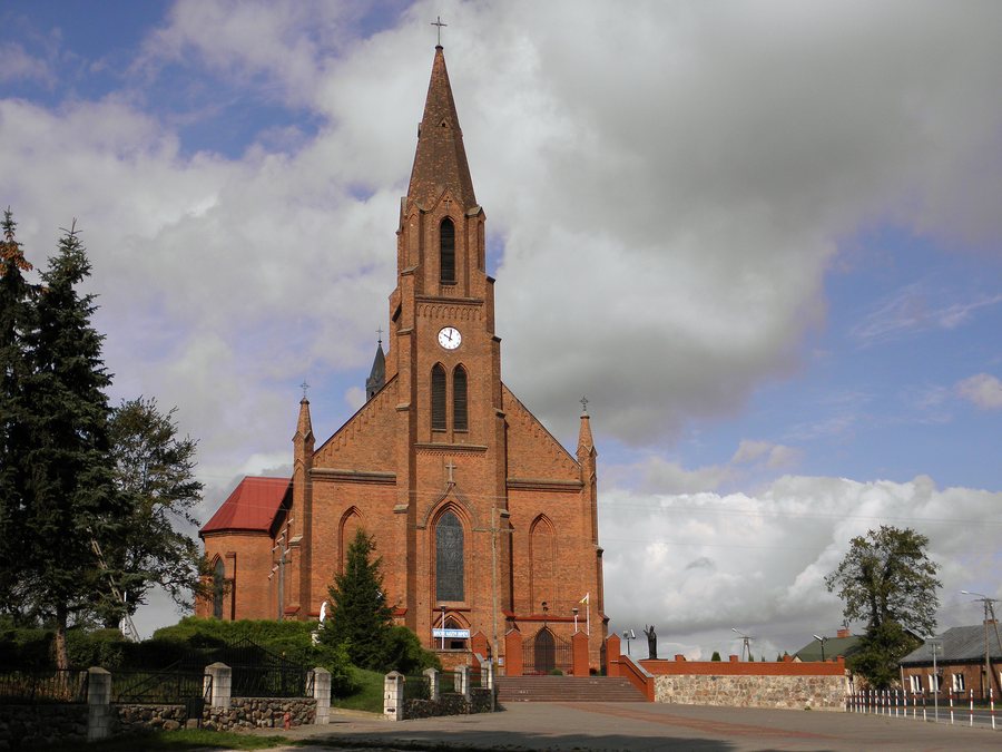 File:Stromiec.Kościół 02.JPG
