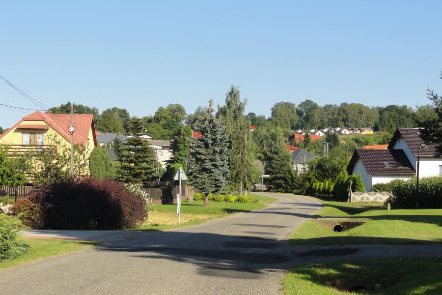 File:POL Laskowa Widok ogólny.jpg